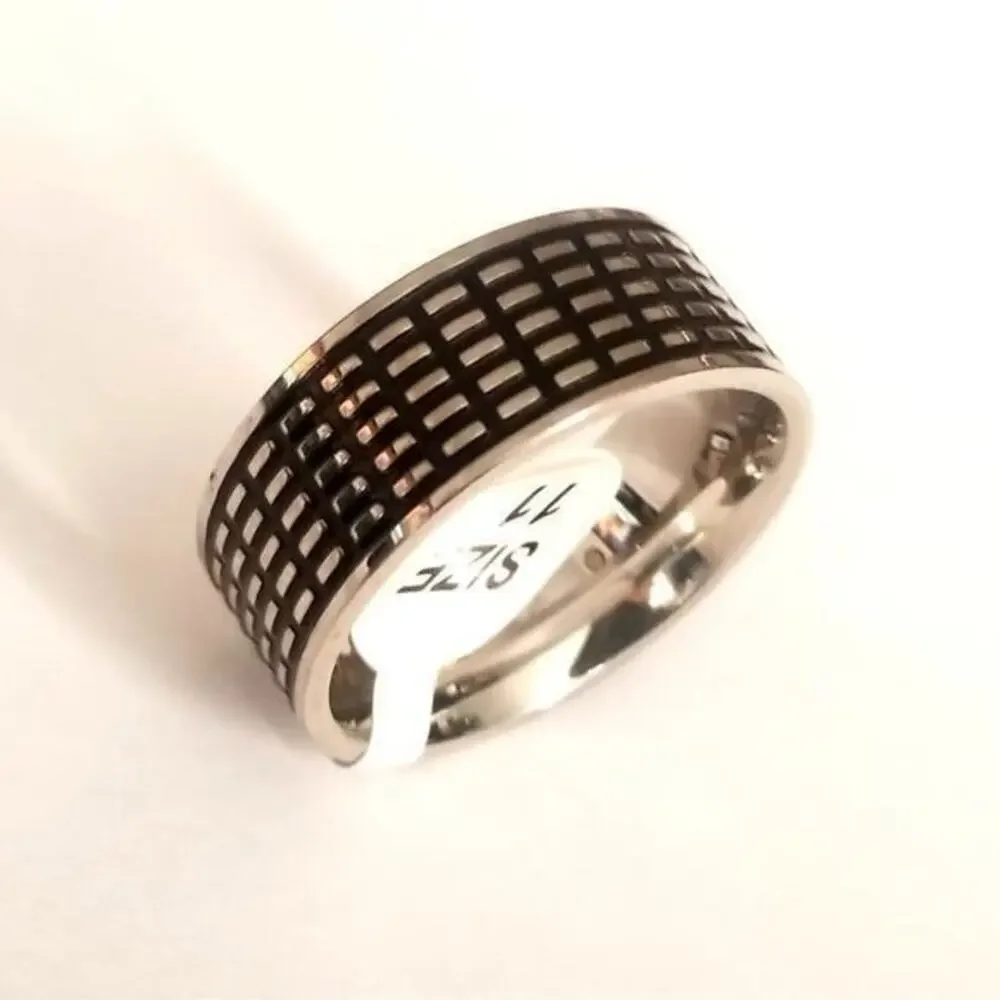 New stainless‎ steel two tone ring size 14